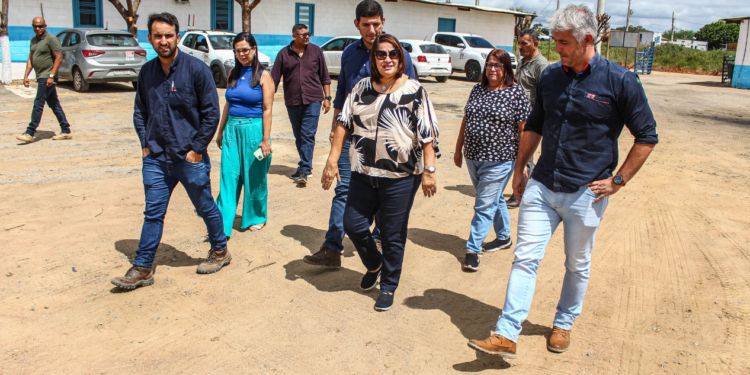 Prefeita Suzana Ramos visita canteiro de obras da Travessia Urbana e destaca importância da obra para Juazeiro