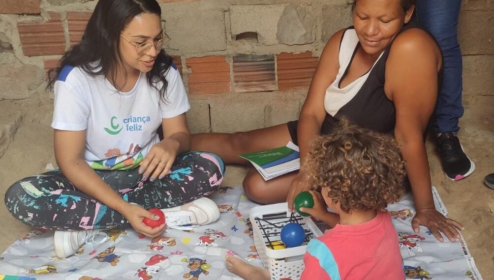 Prefeitura de Juazeiro realiza assistência a famílias em situação de vulnerabilidade social através do programa Criança Feliz