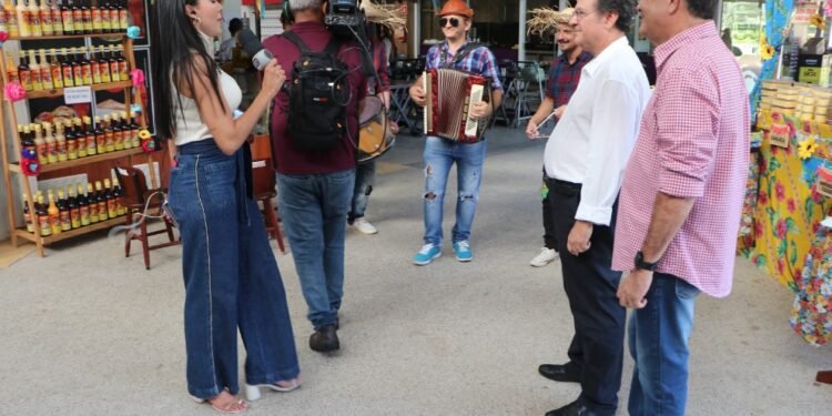 Mercado do Rio Vermelho mostra potencial junino para profissionais da imprensa baiana