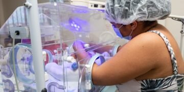 Sesab recomenda adoção de medidas a unidades de saúde e à população por conta do aumento de casos de SRAG em crianças