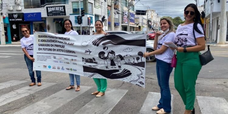 Prefeitura de Juazeiro realiza Blitz para alertar sobre o combate ao trabalho infantil