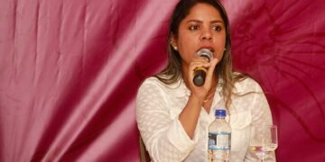 Presidente do Coren-BA, Giszele Paixão, critica nova suspensão do piso da enfermagem no STF