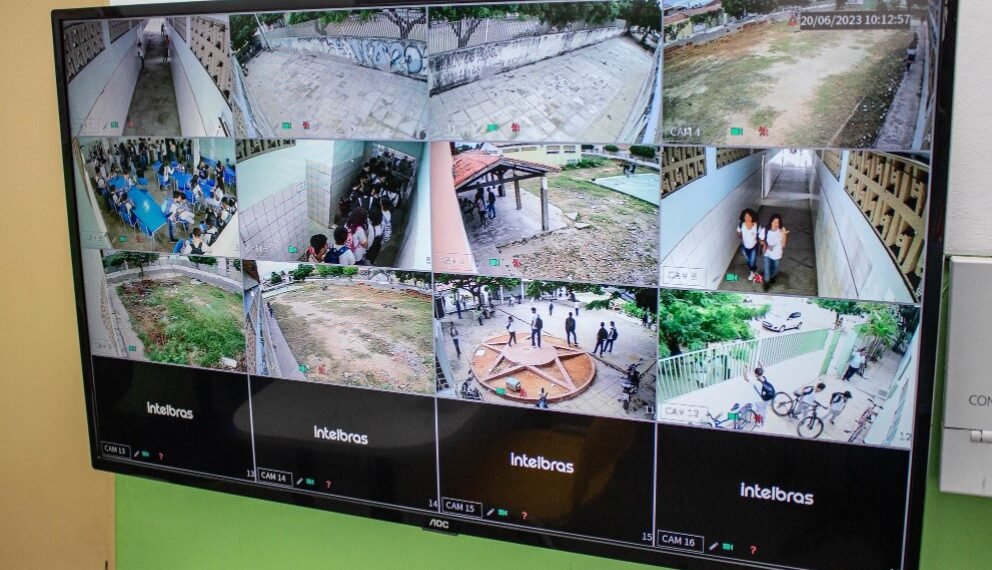 Prefeitura de Juazeiro intensifica segurança nas escolas com implantação de sistema de videomonitoramento