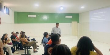Prefeitura de Juazeiro capacita profissionais para atendimentos emergenciais em Saúde Mental