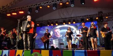 Flávio José deixa marcas no último dia do São João da Bahia do Pelourinho