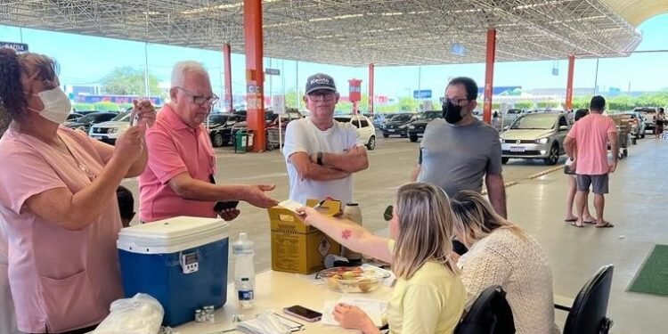 Prefeitura de Juazeiro reforça a importância da vacinação contra gripe e Covid-19