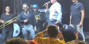 Prefeito de Valente, Ubaldino Amaral é vaiado durante o São João