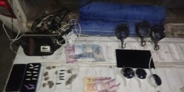 Batalhão Apolo desmonta câmeras montadas por traficantes para monitorar a passagem de viaturas em São Cristóvão