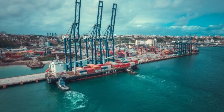 Porto de Salvador integra a nova rota de Cabotagem da Log-In