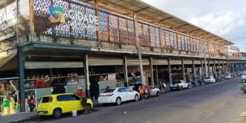 Feira de Santana: Justiça proíbe confiscação de produtos dos camelôs