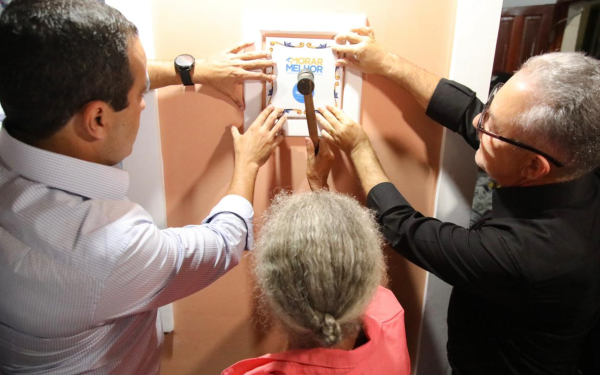 Prefeitura entrega 100 casas reformadas pelo Morar Melhor em São Caetano