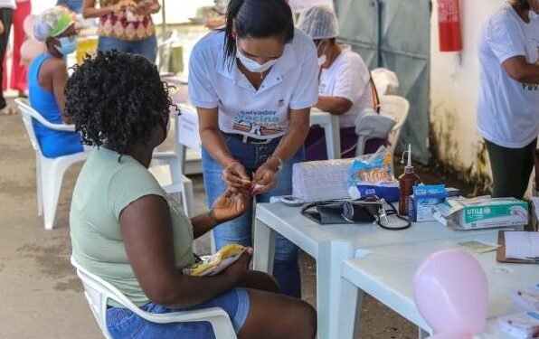 Prefeitura leva serviços de saúde à comunidade de Praia Grande nesta sexta (7)
