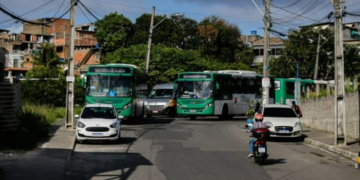 Tancredo Neves: ônibus seguem sem ir ao fim de linha após tiroteio