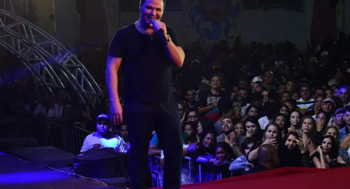 MP-BA aciona Justiça para investigar cachê de R$ R$ 350 mil de Eduardo Costa