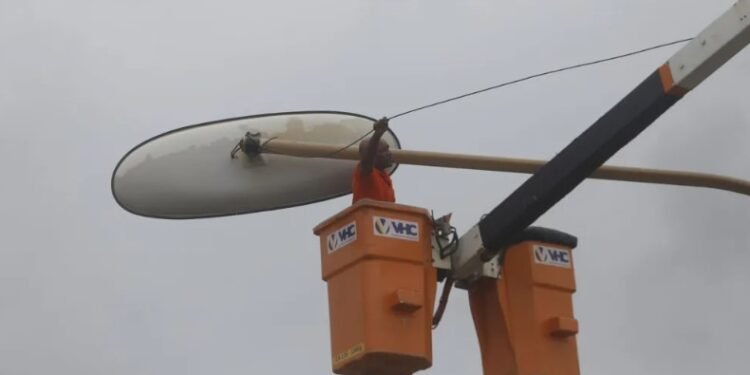 Novos semáforos inteligentes começam a ser implantados em Salvador