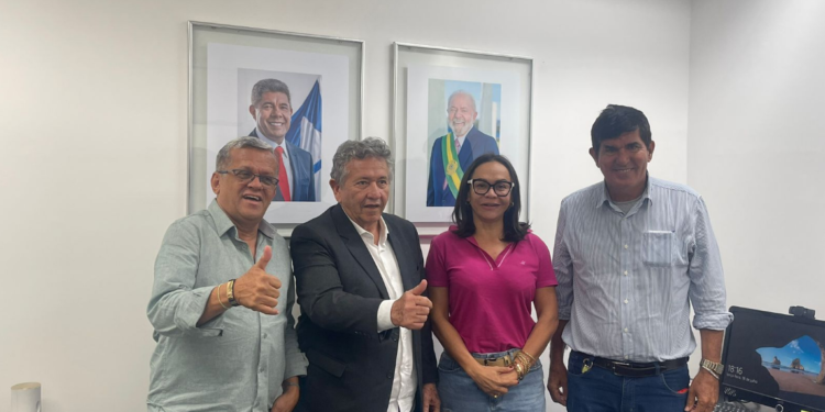 Encontro discute a união das oposições em Dias D’Ávila