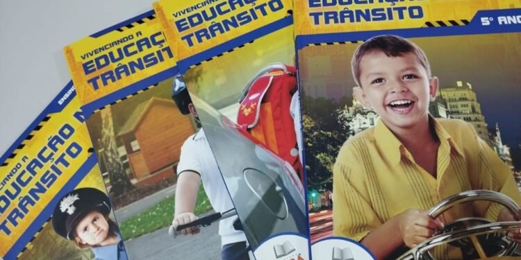 Educação no trânsito é tema de projeto desenvolvido em escolas municipais de Juazeiro