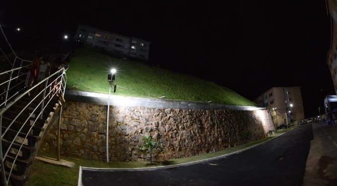 Jardim Nova Esperança: Bruno Reis entrega contenção de encosta que beneficia 500 famílias