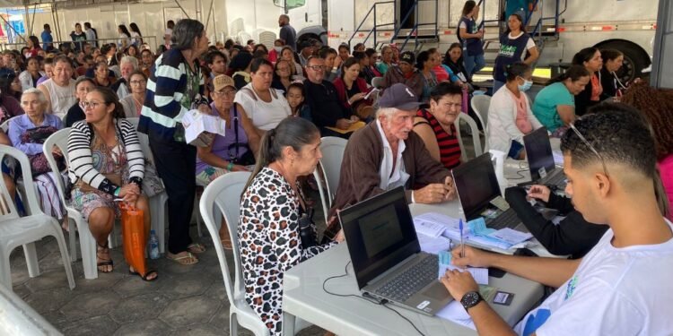 Feira Saúde Mais Perto começa com expectativa de mais de 7 mil atendimentos