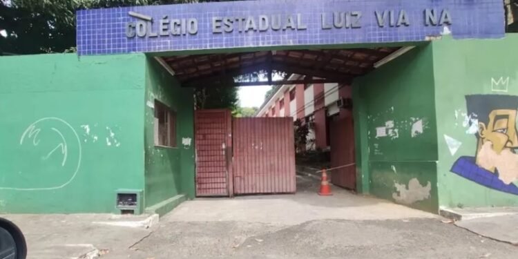 Professores fazem paralisação por segurança no Colégio Estadual Luiz Viana Filho - Foto: Reprodução | Google Maps