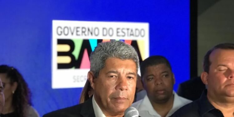 Governador do Bahia visitou o Hospital 2 de Julho, antigo Hospital Espanhol - Foto: Cássio Moreira | AG. A TARDE