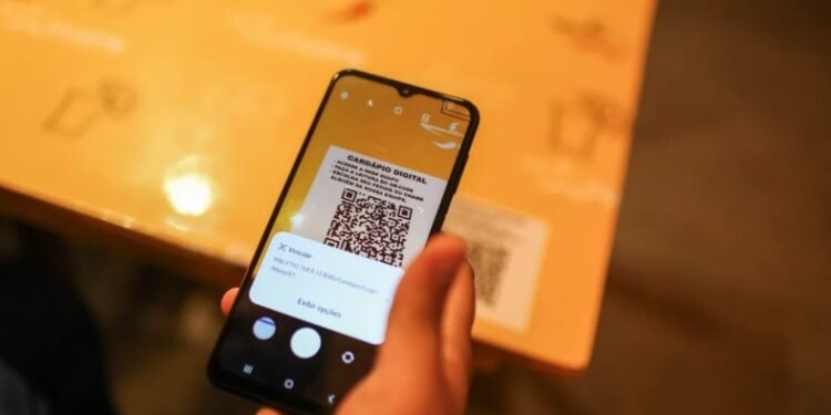 QR Code em restaurante de Salvador - Foto: Raphael Muller | Ag. A TARDE
