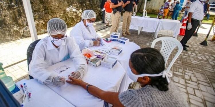 Teste rapido do Covid-19. Crédito: Tiago Caldas/Correio