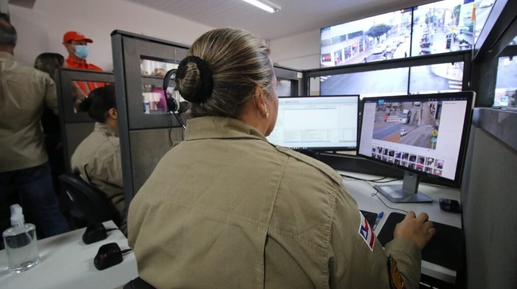 IMAGENS: ALBERTO MARAUX