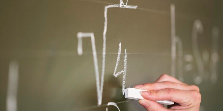 Estudante de Madre de Deus se destaca na Olimpíada Brasileira de Matemática das Escolas Públicas