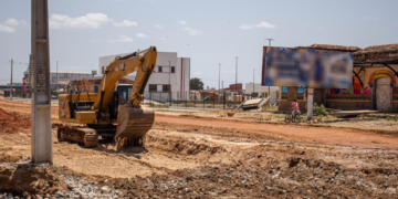 Travessia Urbana: Prefeitura de Juazeiro realiza realocação de outdoors na área das obras