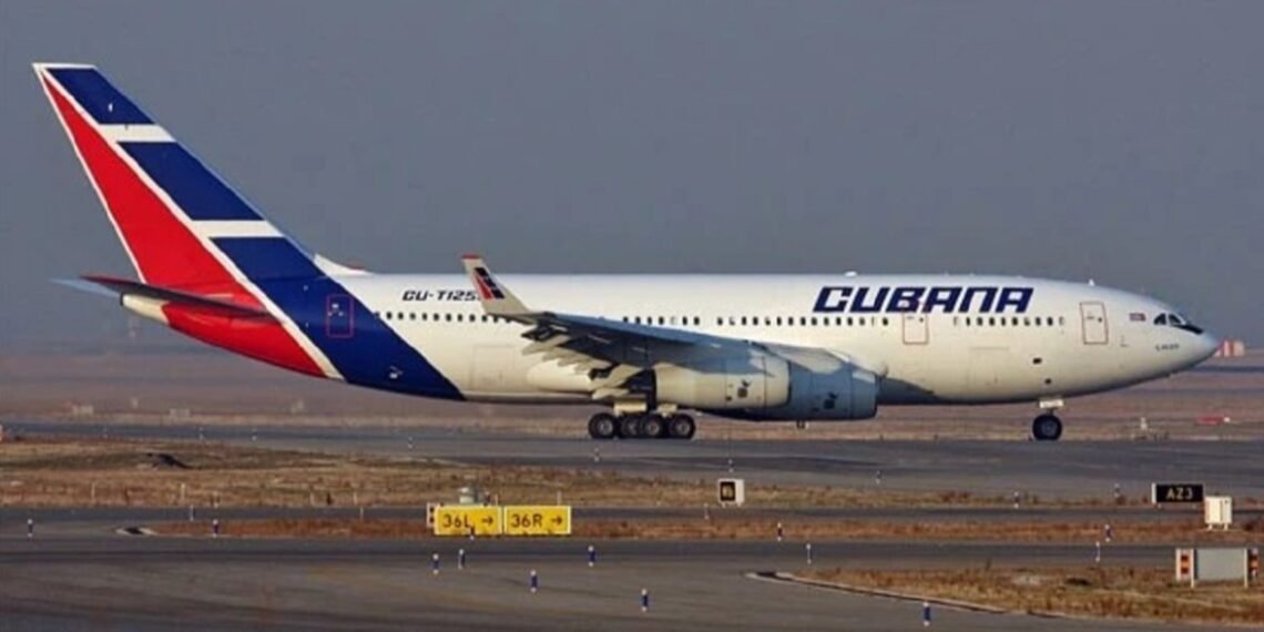 Cubana de Aviación é a companhia aérea estatal da ilha. Crédito: DomodedovoSpotters/Creative Commons
