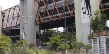 Entrada do Centro do Convenções, atingida por desabamento. Crédito: Foto: Marina Silva/CORREIO