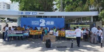 Ato em frente ao antigo Hospital Espanhol. Crédito: Wendel de Novais/CORREIO