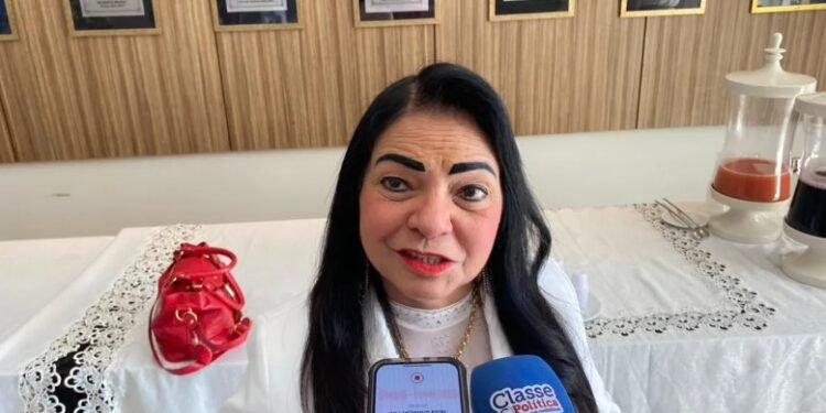 Moema em entrevista à imprensa nesta sexta-feira, 29 - Foto: Eduardo Dias | Ag. A TARDE