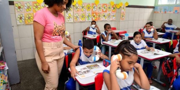 Professores da rede municipal de ensino. Crédito: Jefferson Peixoto/Secom