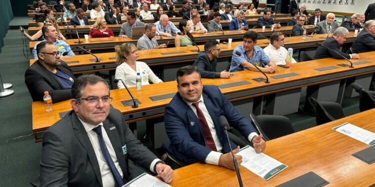 Direção do DETRAN/Ba participa da criação da Frente Parlamentar