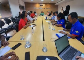 Secretária se reúne com Agentes Comunitários de Saúde