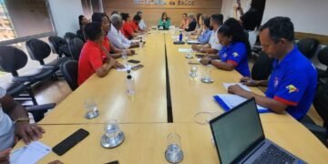 Secretária se reúne com Agentes Comunitários de Saúde