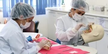 Registro em Carteira do Trabalho, dos técnicos em enfermagem, tem sido feita como auxiliar de saúde bucal - Foto: Divulgação | Câmara Municipal de Feira de Santana