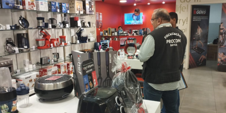 Procon-BA monitora preços antes da Black Friday