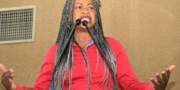 A parlamentar pede que a produção e comercialização das referidas iguarias sejam atividades típicas do ofício da baiana do acarajé - Foto: AscomALBA/AgênciaALBA