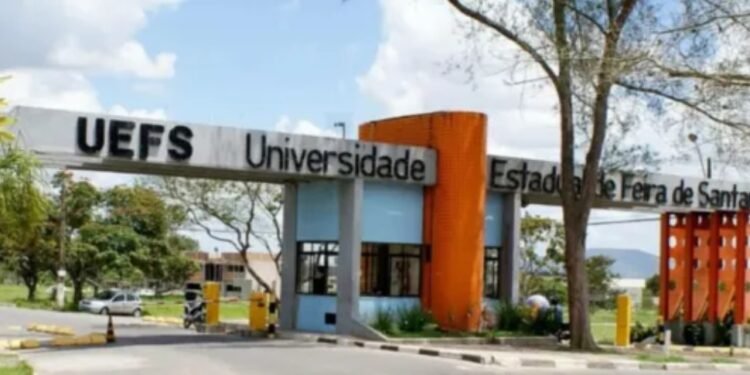 Após um mês de greve, alunos da UEFS retornam às aulas. Divulgação