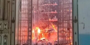 Incêndio atinge igreja em Valença. Crédito: Reprodução