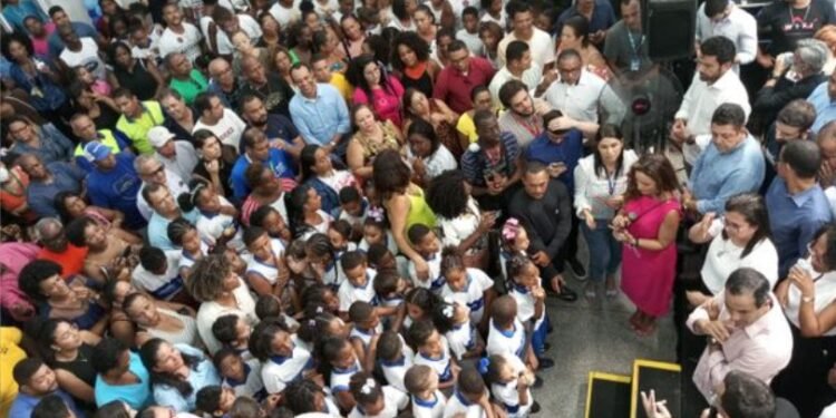 Nova escola municipal foi entregue em Periperi. Crédito: Gil Santos/CORREIO