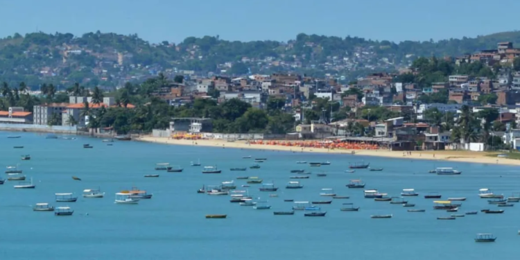 Praia de Periperi está imprópria para banho neste fim de semana. Foto: Belezas do Subúrbio