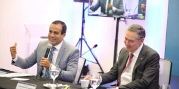 Bruno Reis e Luís Barroso. Crédito: Lucas Moura / Secom PMS