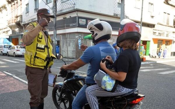 Transalvador intensifica fiscalização nas vias de Salvador. Crédito: Jefferson Peixoto/Secom PMS