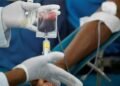 Para doar sangue, é preciso estar em boas condições de saúde, sem sintomas gripais, pesar mais de 50 quilos, estar bem alimentado e ter entre 16 e 69 anos - Foto: Rafael Martins | Ag. A TARDE