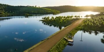 Localizado à 10 minutos da Praia do Forte, Reserva dos Lagos traz para o litoral uma das principais tendências do setor: o condomínio campo Crédito: Divulgação/ Eduardo Moody
