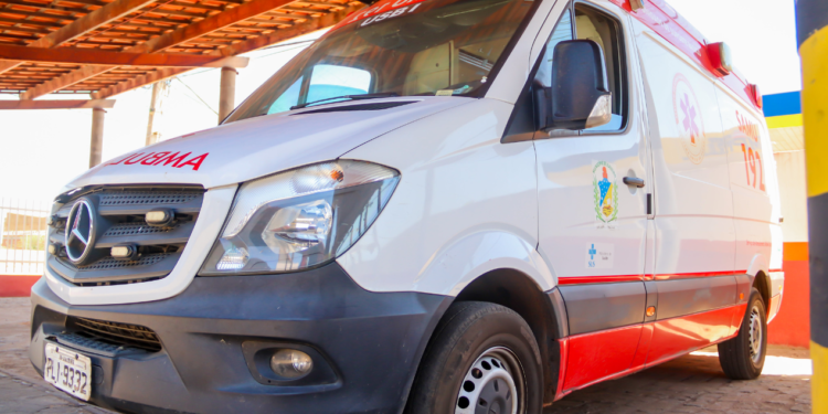 Hospitais retêm macas do Samu e prejudicam atendimento de urgência